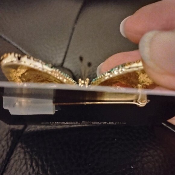 Stunning Brooch Butterfly Shape Metal and Rhinestones Colorful Vibrant Sparkly - Picture 3 of 9